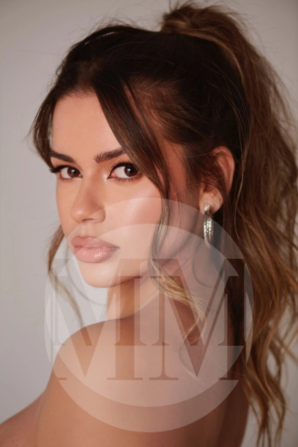 Featured image of London escort Bela